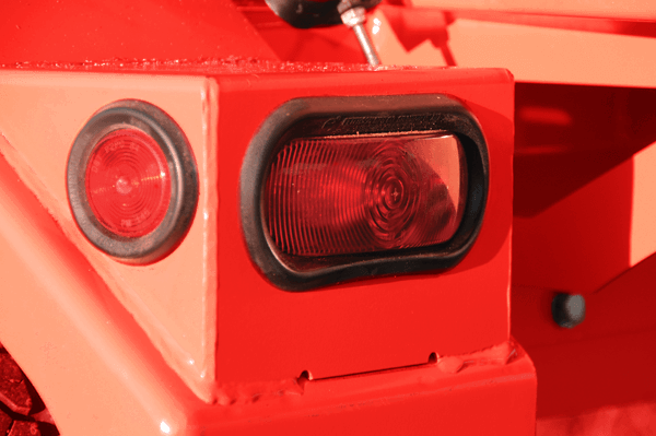 Signal lights of a mobile Woodchipper